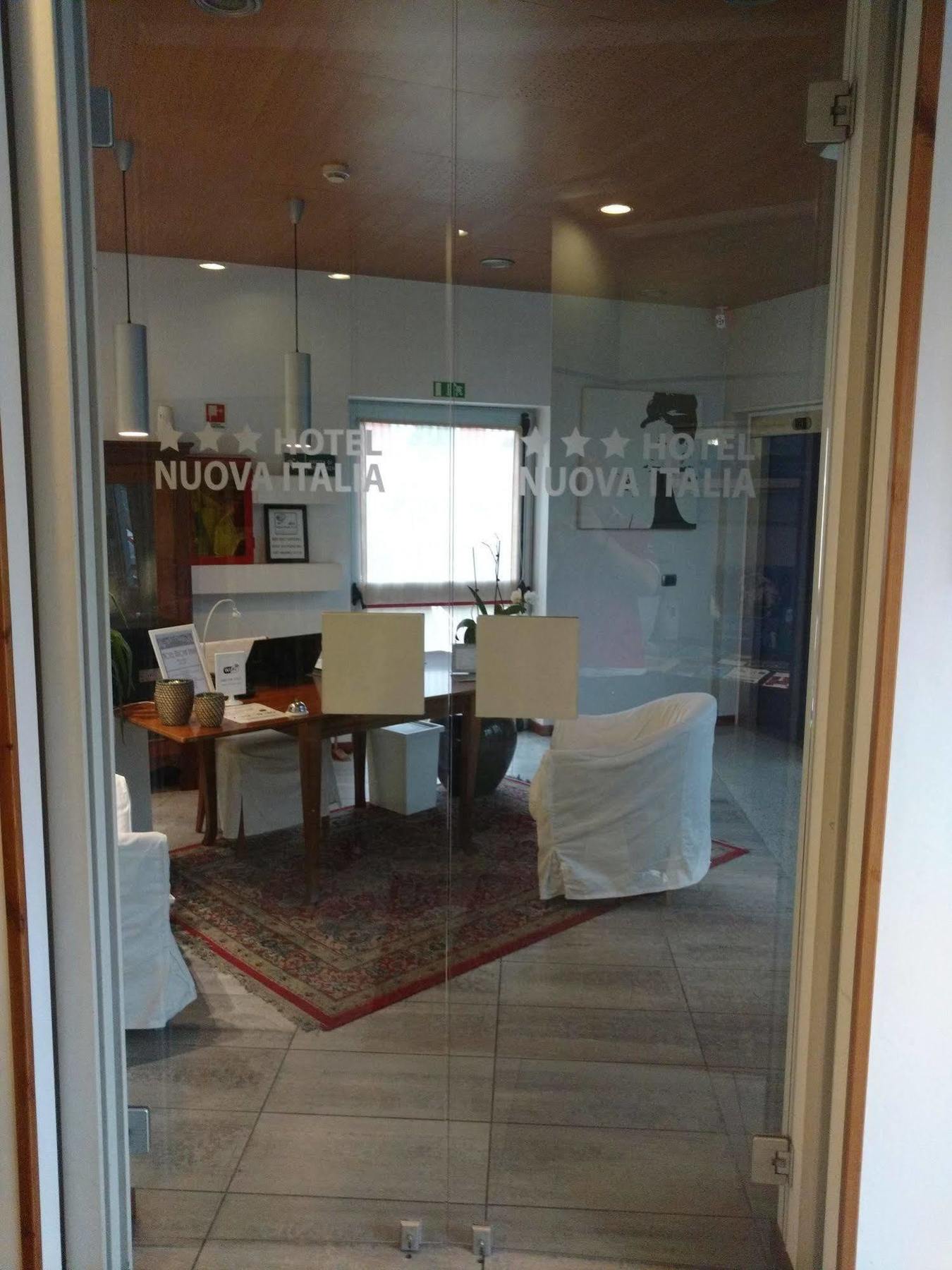 Hotel Nuova Italia Gozzano Esterno foto